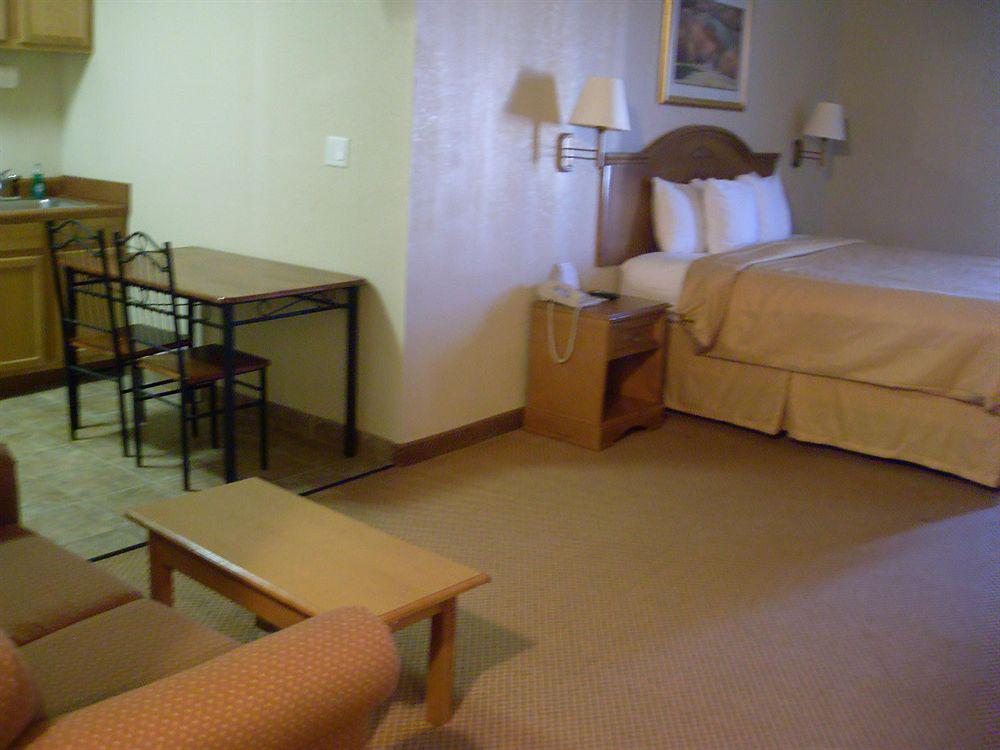 Comfort Suites Tyler South Szoba fotó